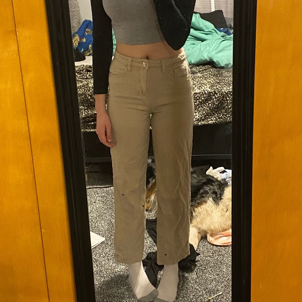 Tan baggy jeans.